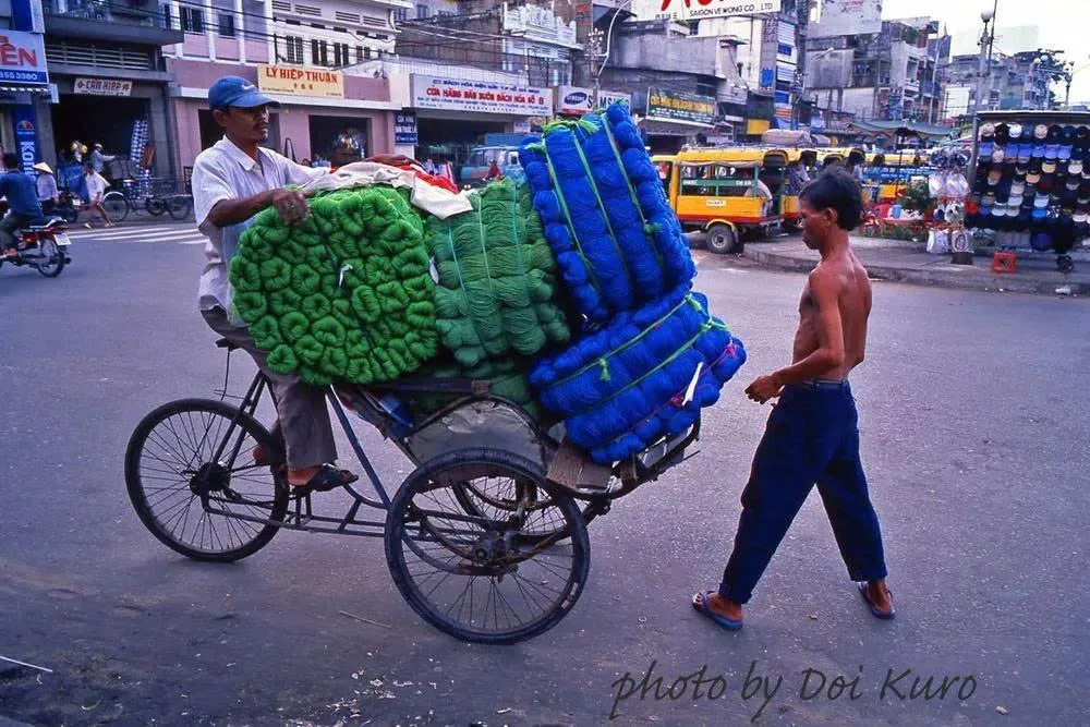Cargo rickshaws in Cho Lon Market